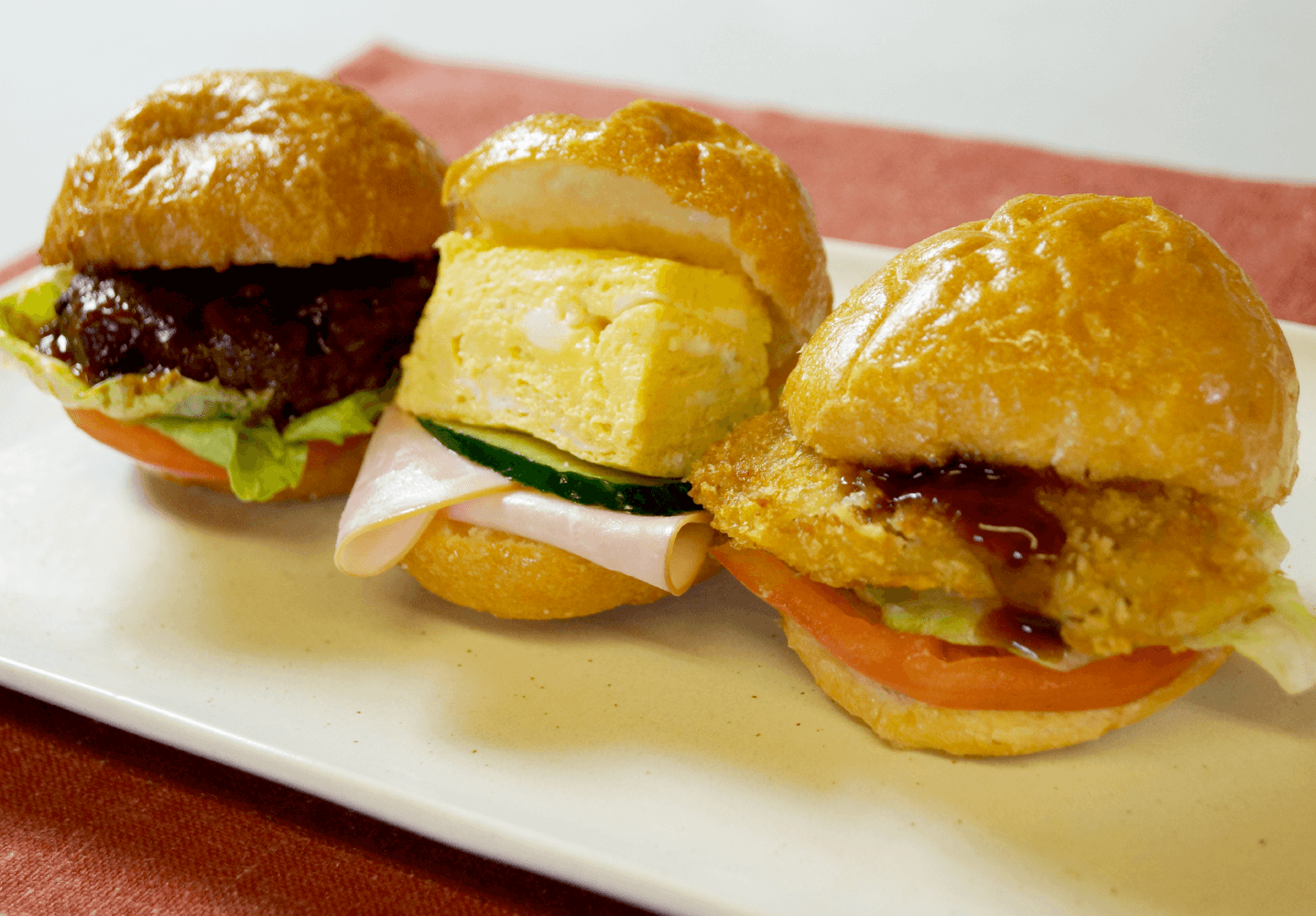 天領だし巻きをバンズにはさんでも美味しくお召し上がりいただけます